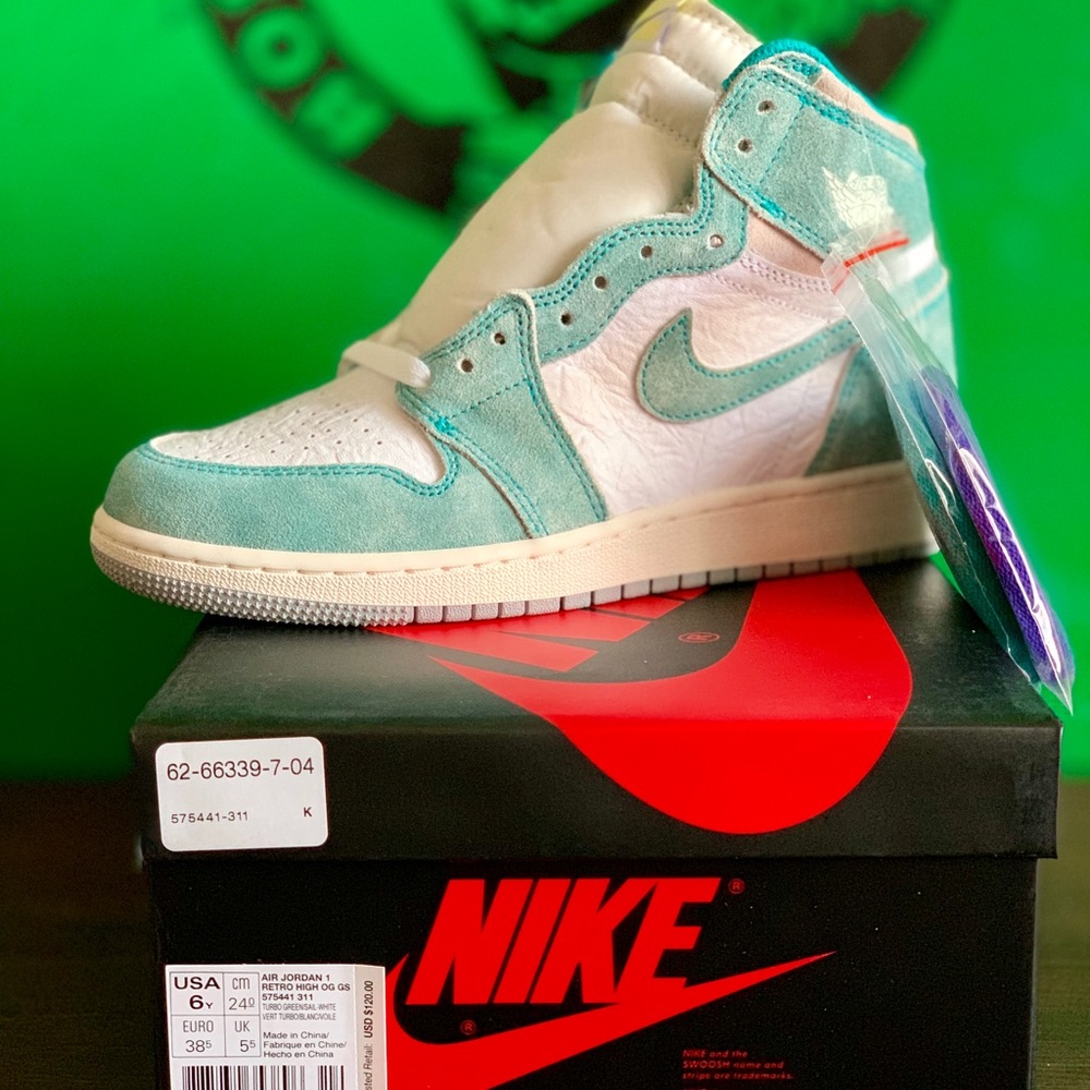 Air Jordan 1 turbo green sz 6 youth /7.5 women’s